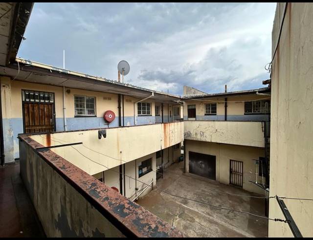 BUSINESS FOR SALE IN SPRINGS CENTRAL